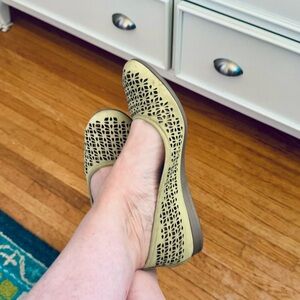 ECCO Women's Olive Cutout Flats Size 8